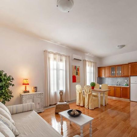 Seaview Stylish Flat In Andros - Walk To Beach Exterior foto